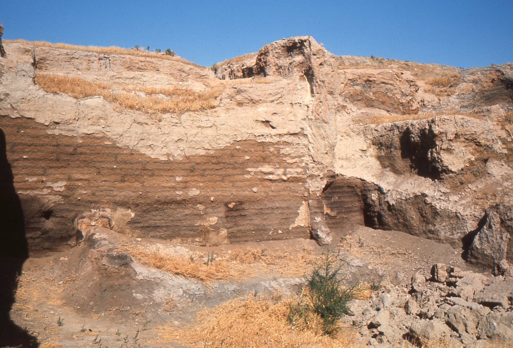A photo of the earliest excavations in Çatalhöyük.