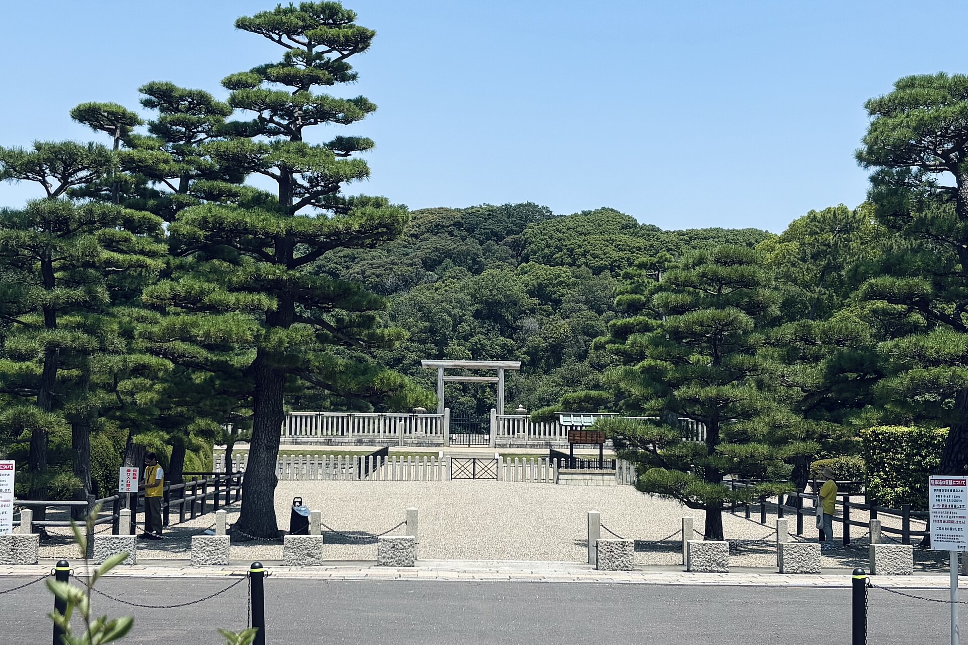 大仙陵古墳の拝所