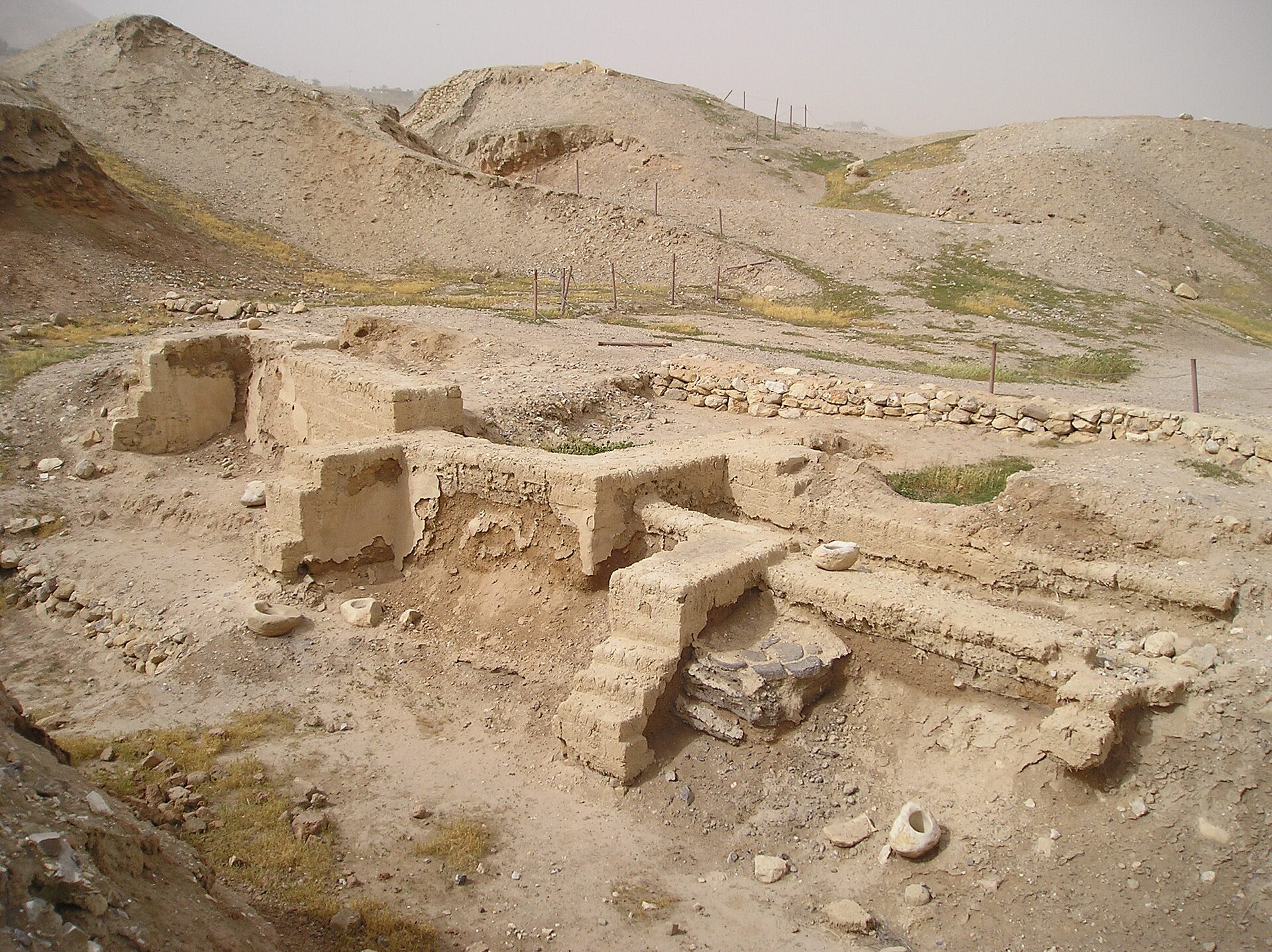 An ancient residence discovered in Tel Al-Sultan in the city of Jericho. The history of Tel Al-Sultan dates back to the Stone Age and represents the oldest inhabited city in the world.