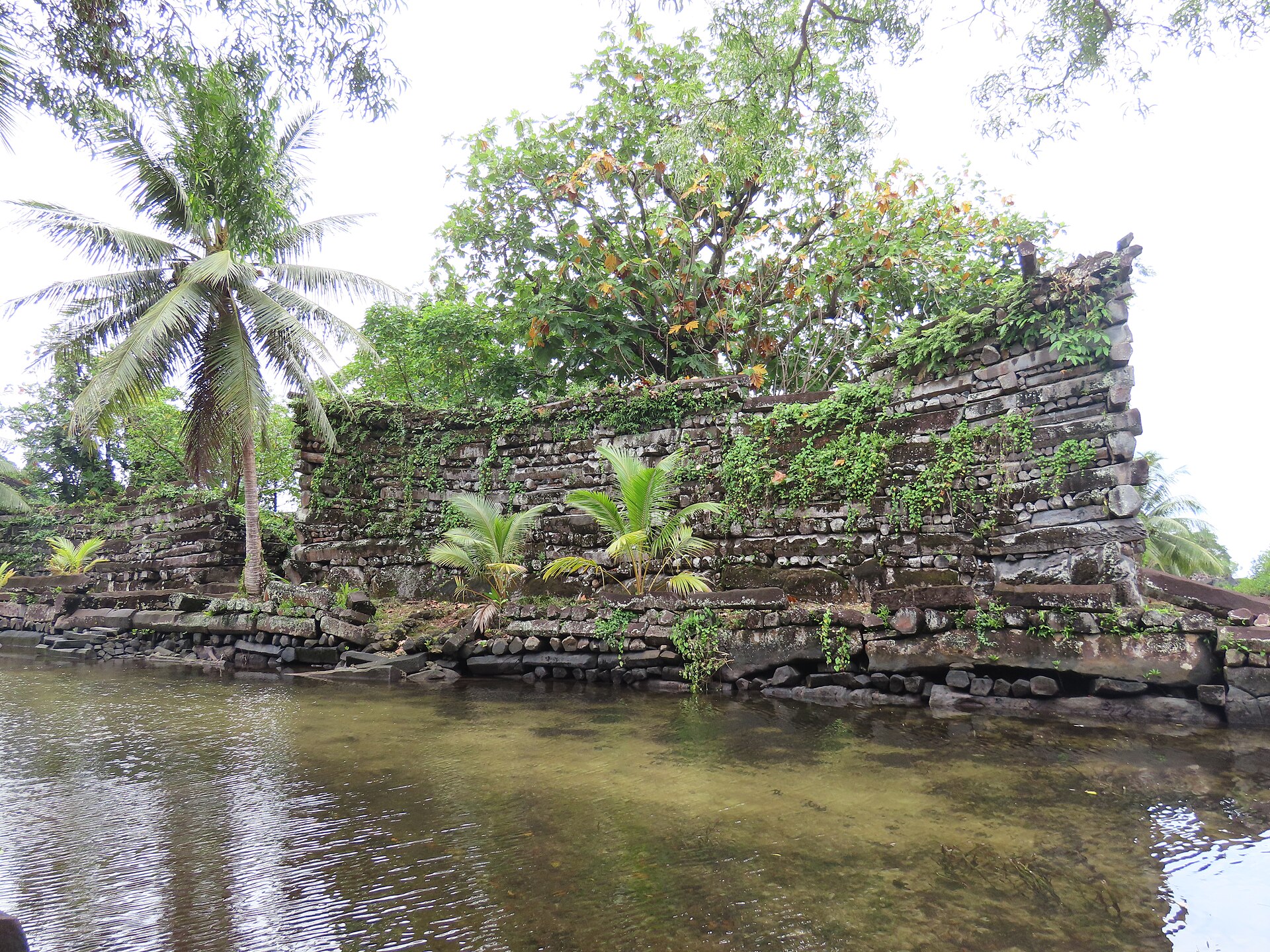 Nan Madol and surroundings