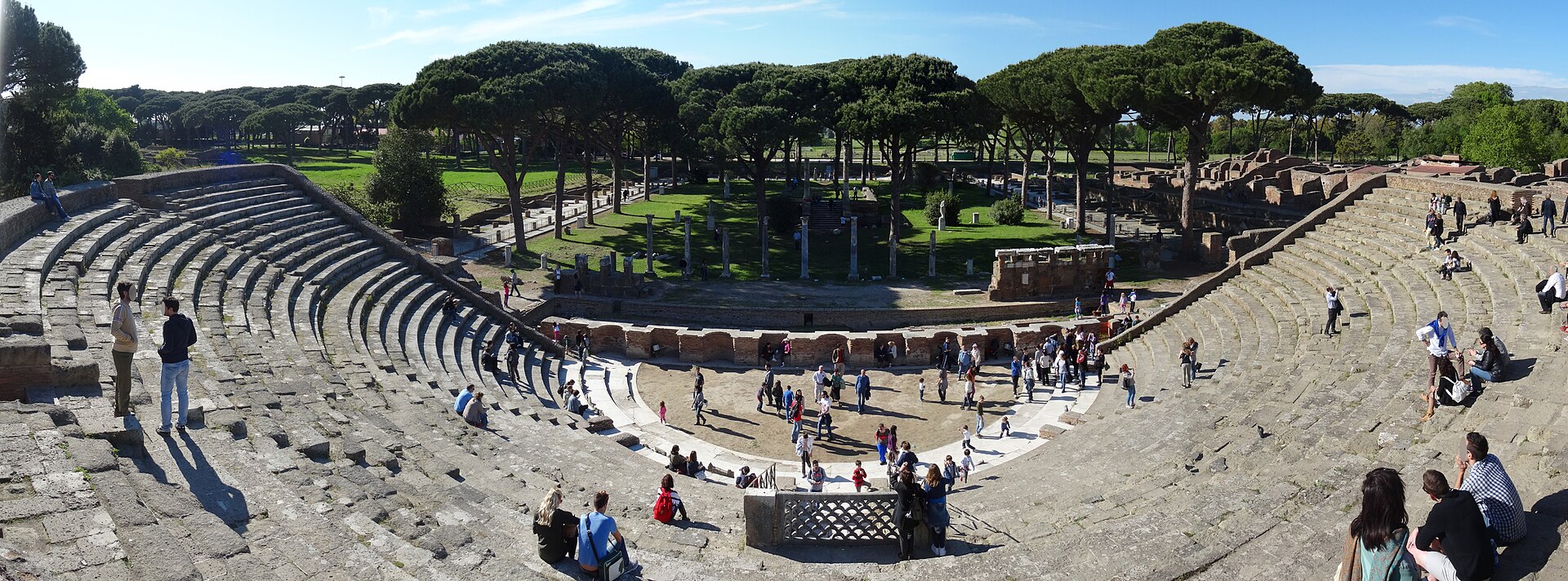 Panoramica Teatro di Ostia