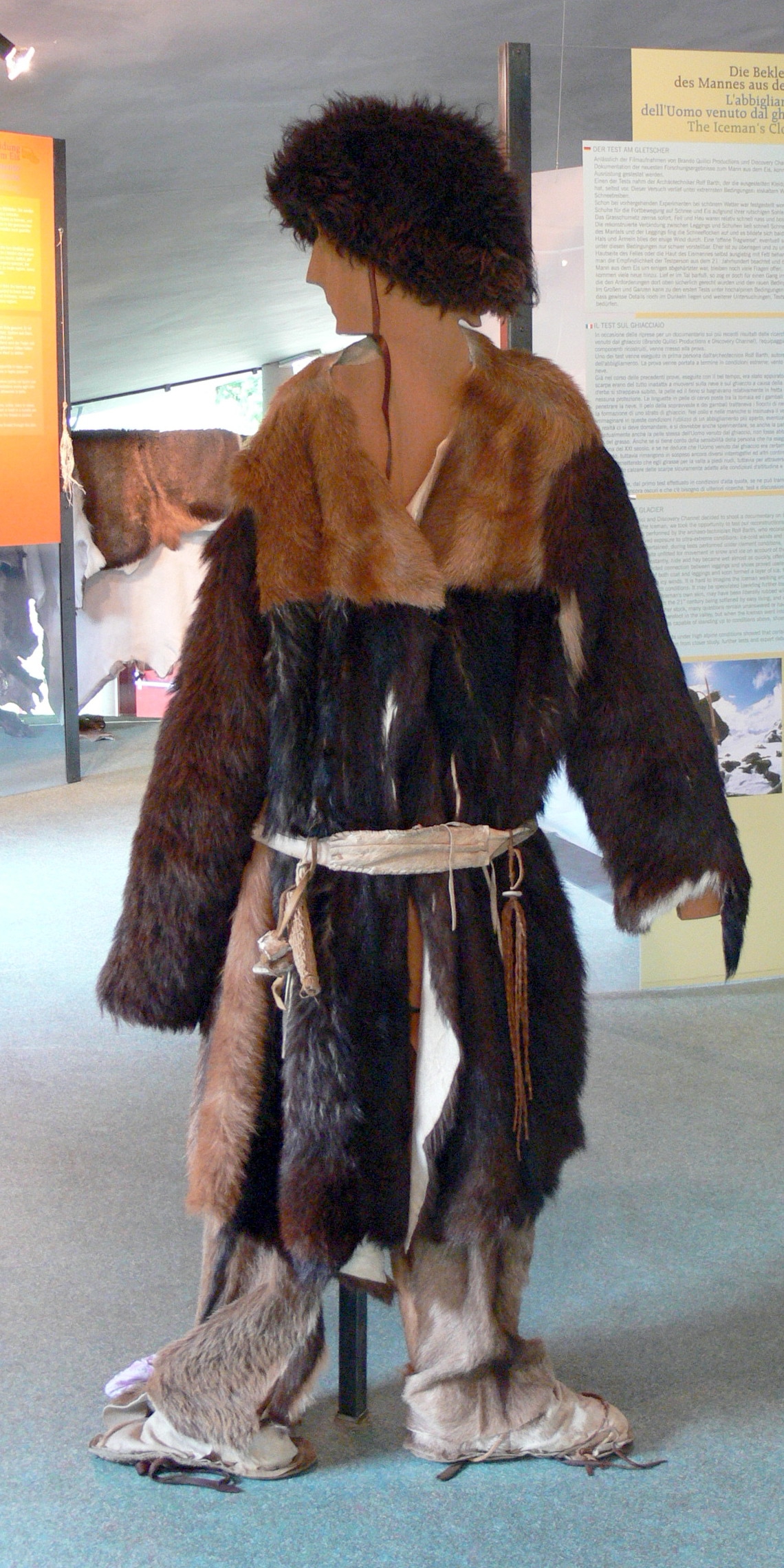 Archeoparc (Schnals valley / South Tyrol). Museum: Reconstruction of the neolithic clothes worn by Ötzi.