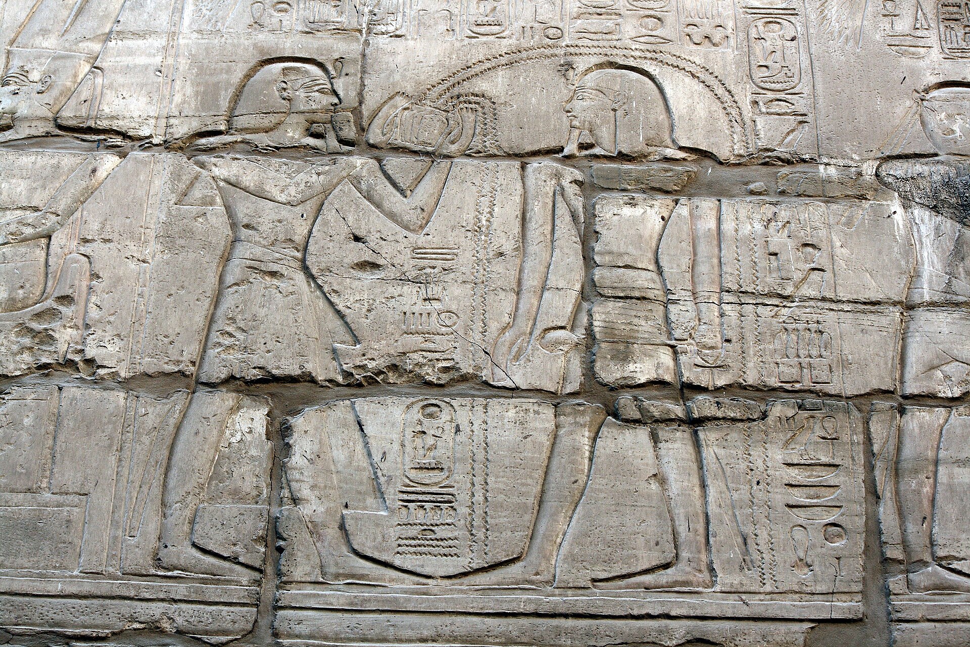 Karnak_temple, Großer_Säulensaal, Relief