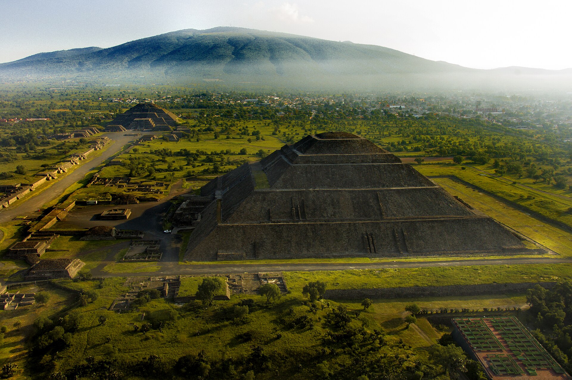 This is a photo of a monument in Mexico, identified by ID