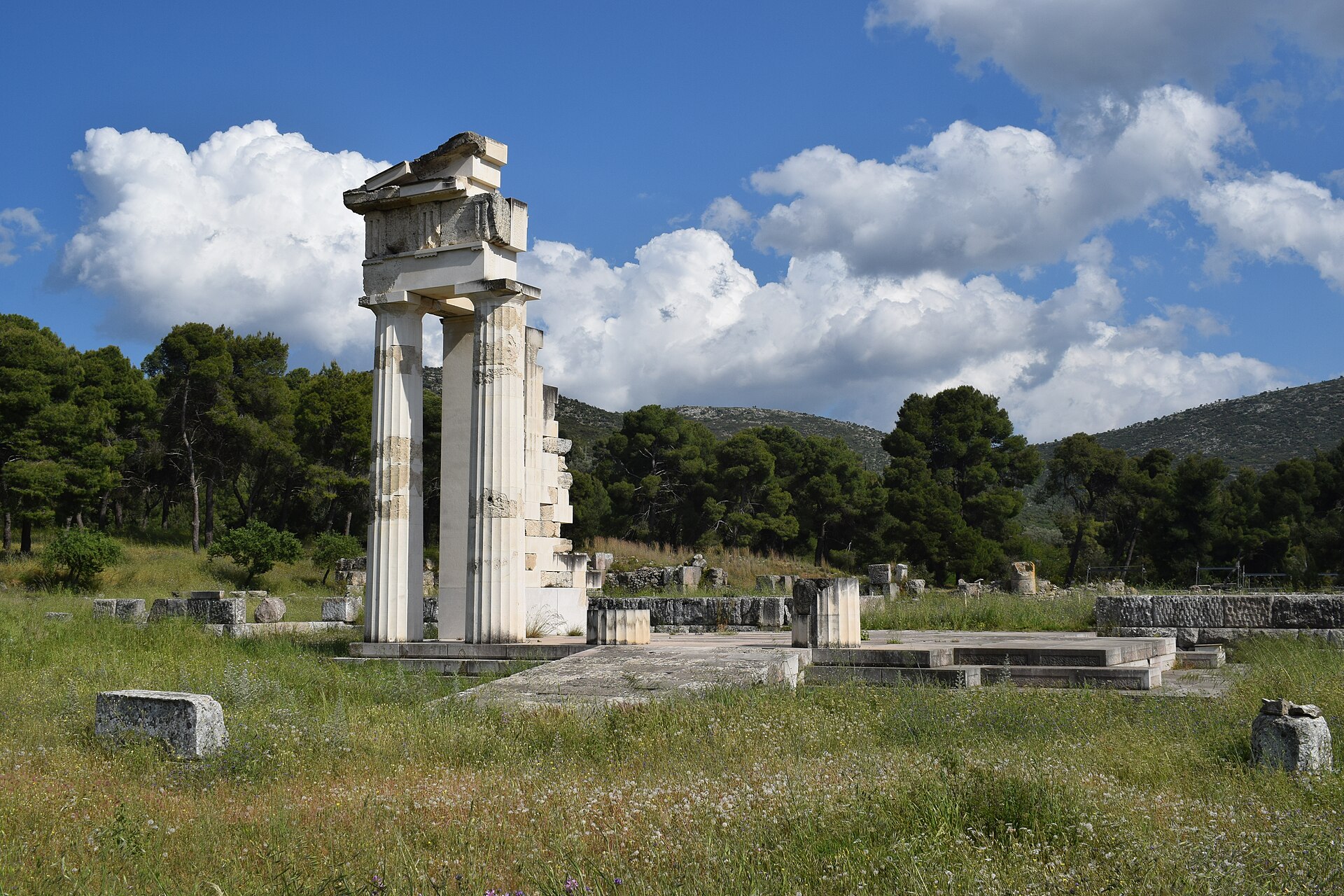 Vue du site archéologique d'Epidaure en Argolide (Péloponnèse, Grèce).