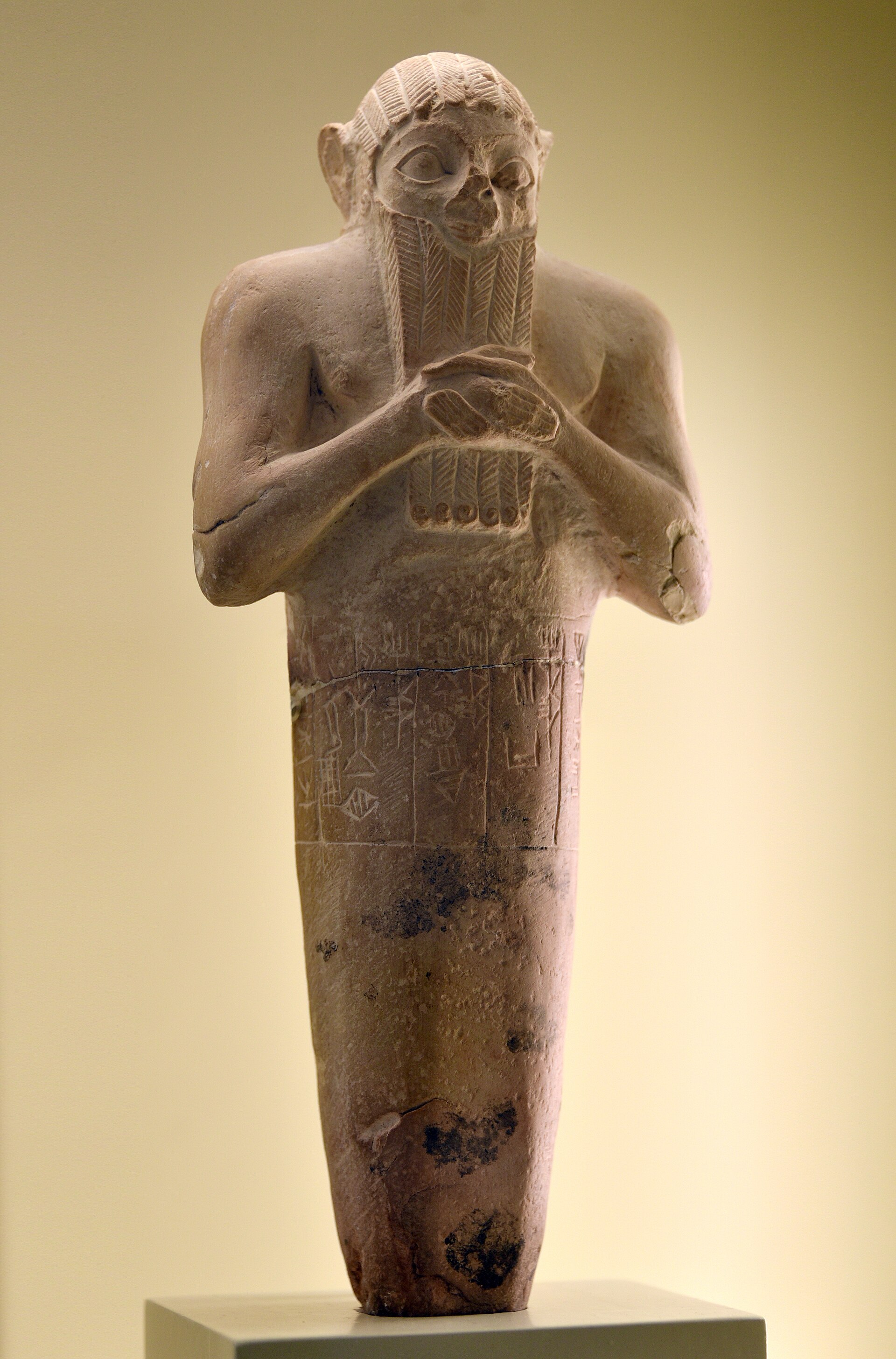 Limestone foundation peg of Lugal-kisal-si, the King of Uruk and Ur. From the temple of goddess Nammu (also Namma) at Uruk, Iraq. Early Dynastic period, c. 2380 BCE. Pergamon Museum, Berlin, Germany.